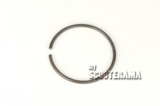 Circlips manchon admission - Vespa 50,Primavera, ET3,PK